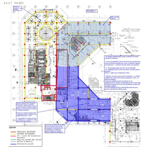 Solution avec démolition-reconstruction interne : nouvelles trames de poutres et dalles épaisses superposées aux plans de l'existant, et travaux associés sur fondations et dallages.