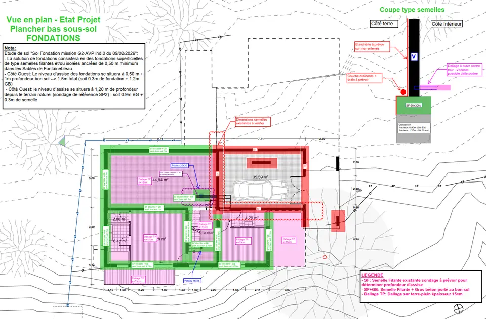 Rez-de-chaussée projeté : articulation entre la maison existante conservée et l'extension.